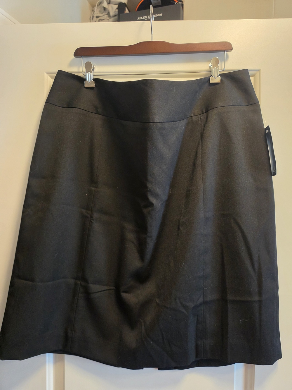 NWT Anne Klein Black Pencil Skirt